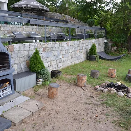 Privatunterkunft Weranda *